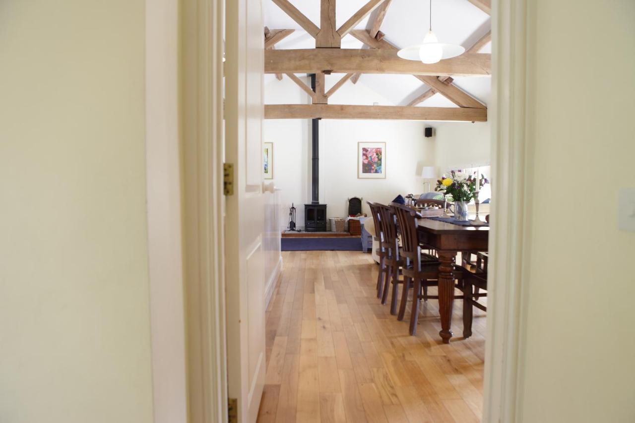Glasbury Glanhenwye Courtyard Cottages מראה חיצוני תמונה