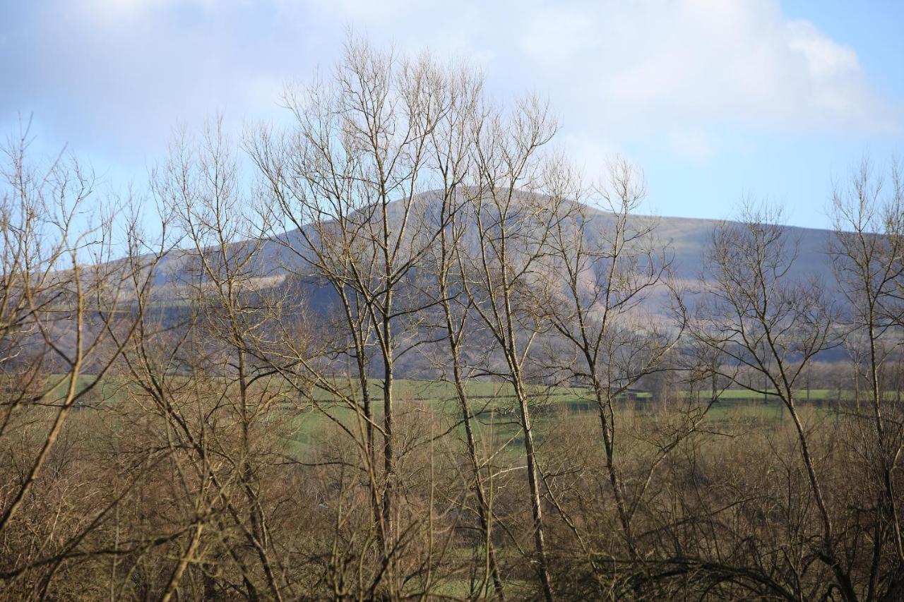 Glasbury Glanhenwye Courtyard Cottages מראה חיצוני תמונה