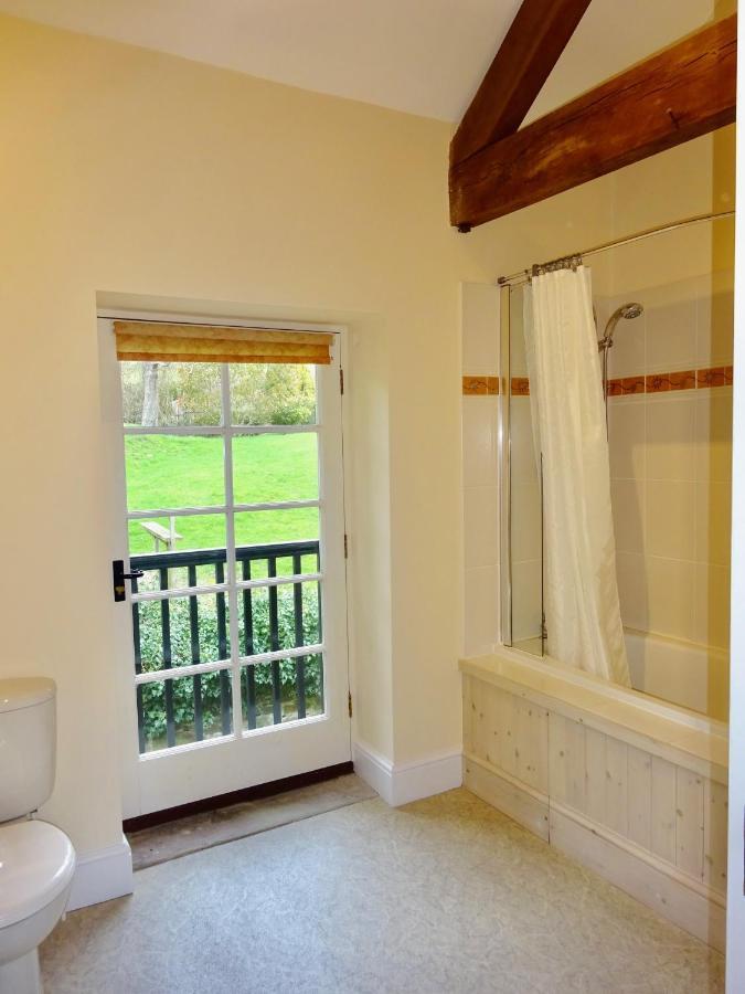 Glasbury Glanhenwye Courtyard Cottages מראה חיצוני תמונה