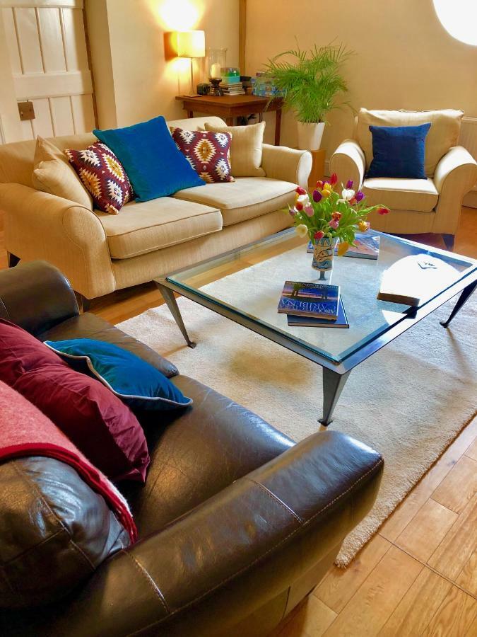 Glasbury Glanhenwye Courtyard Cottages מראה חיצוני תמונה