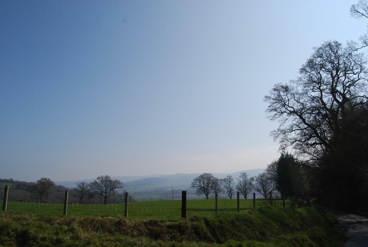 Glasbury Glanhenwye Courtyard Cottages מראה חיצוני תמונה